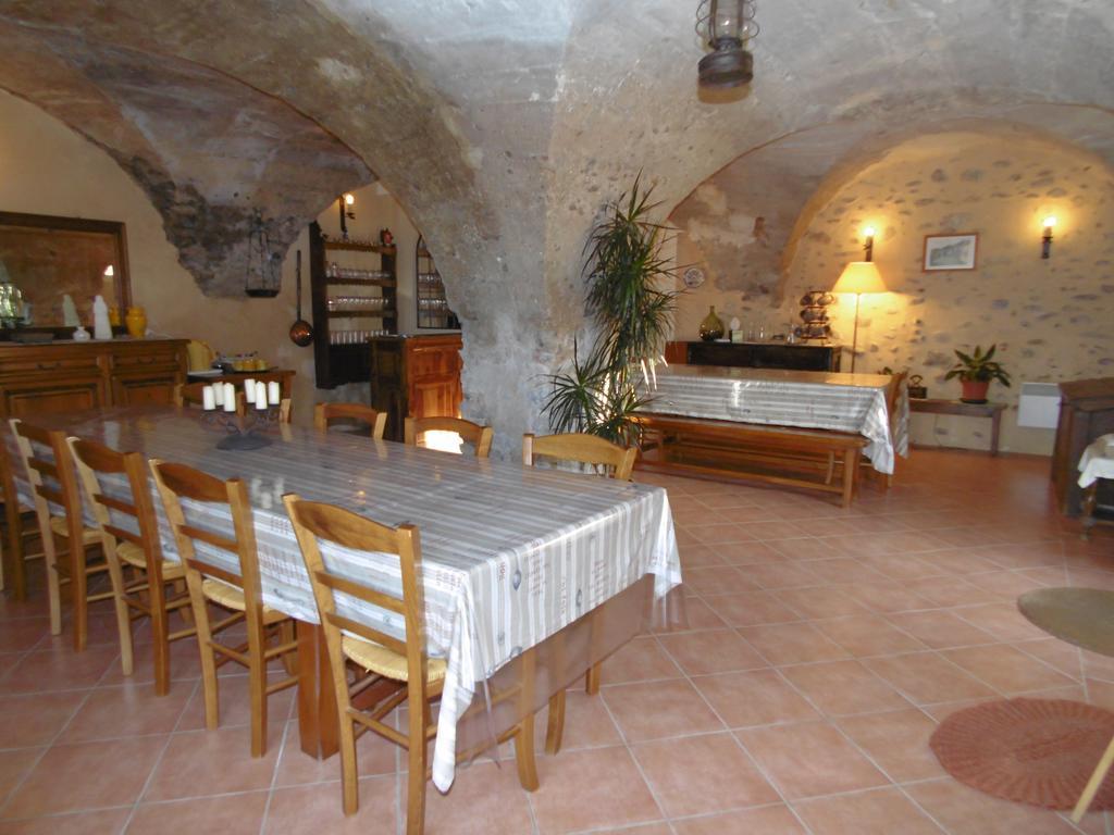 La Ferme De Valauris Bed and Breakfast Sisteron Exteriör bild