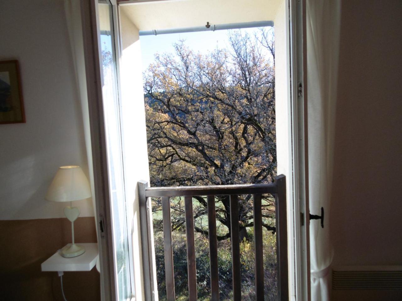 La Ferme De Valauris Bed and Breakfast Sisteron Exteriör bild