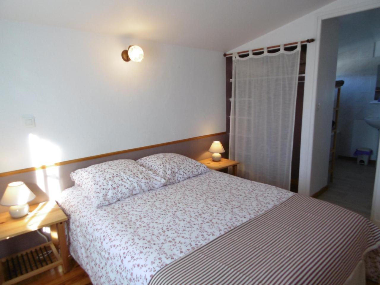 La Ferme De Valauris Bed and Breakfast Sisteron Exteriör bild